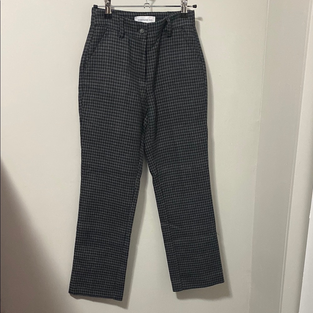 NWOT! Something Navy Plaid Cropped Trousers‎